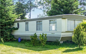 2 Bedroom Nice StaCaravan In Darlowo